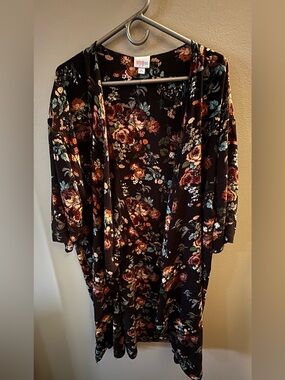 LuLaRoe Women’s Shirley Kimono Black with Green & Rust Floral Pattern